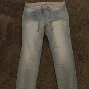 L.E.I Drawstring Light Wash Jeans